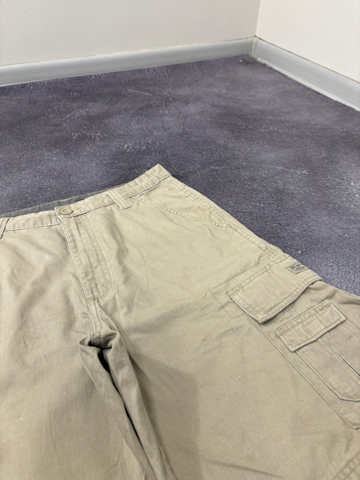Vintage Vintage Wrangler Y2K Dad Hype Cream Baggy Cargo Shorts Size US 30 / EU 46 - 6 Thumbnail