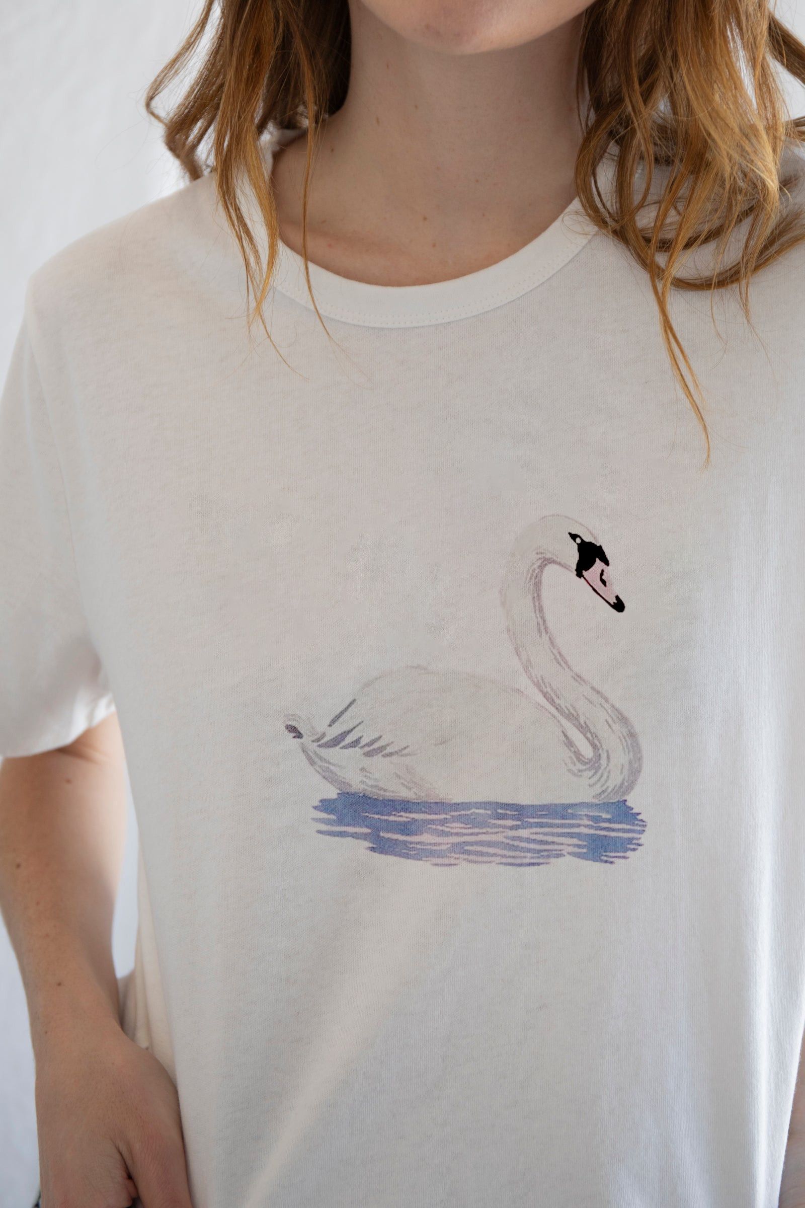 Vintage Swan Lake Tee – Ballet Graphic T-Shirt, Elegant Dance Shirt Size S / US 4 / IT 40 - 2 Thumbnail