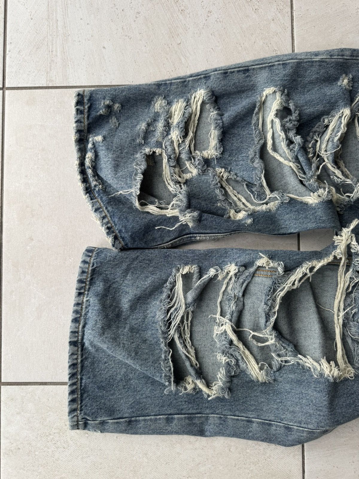 Balenciaga Balenciaga Super Destroyed Denim Size US 32 / EU 48 - 7 Thumbnail