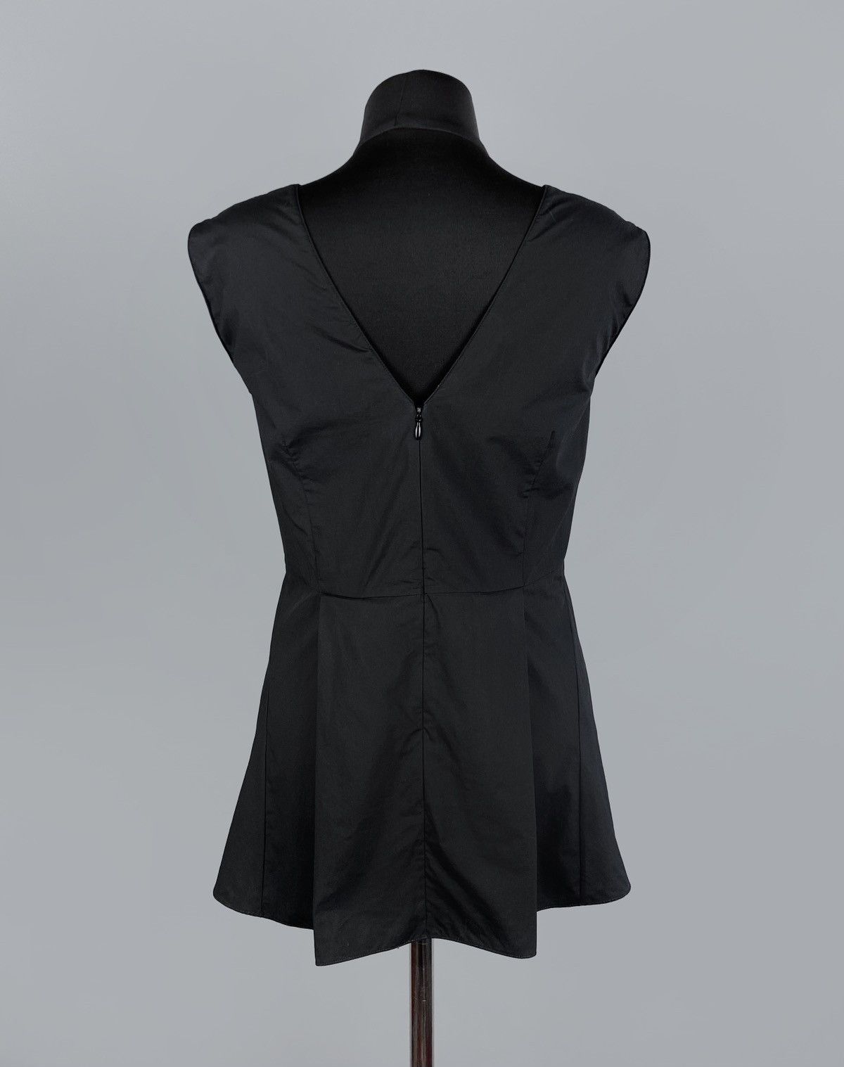 Marni Women's MARNI V-Neck Black Sleeveless Top Shirt Size 42 Size M / US 6-8 / IT 42-44 - 6 Thumbnail
