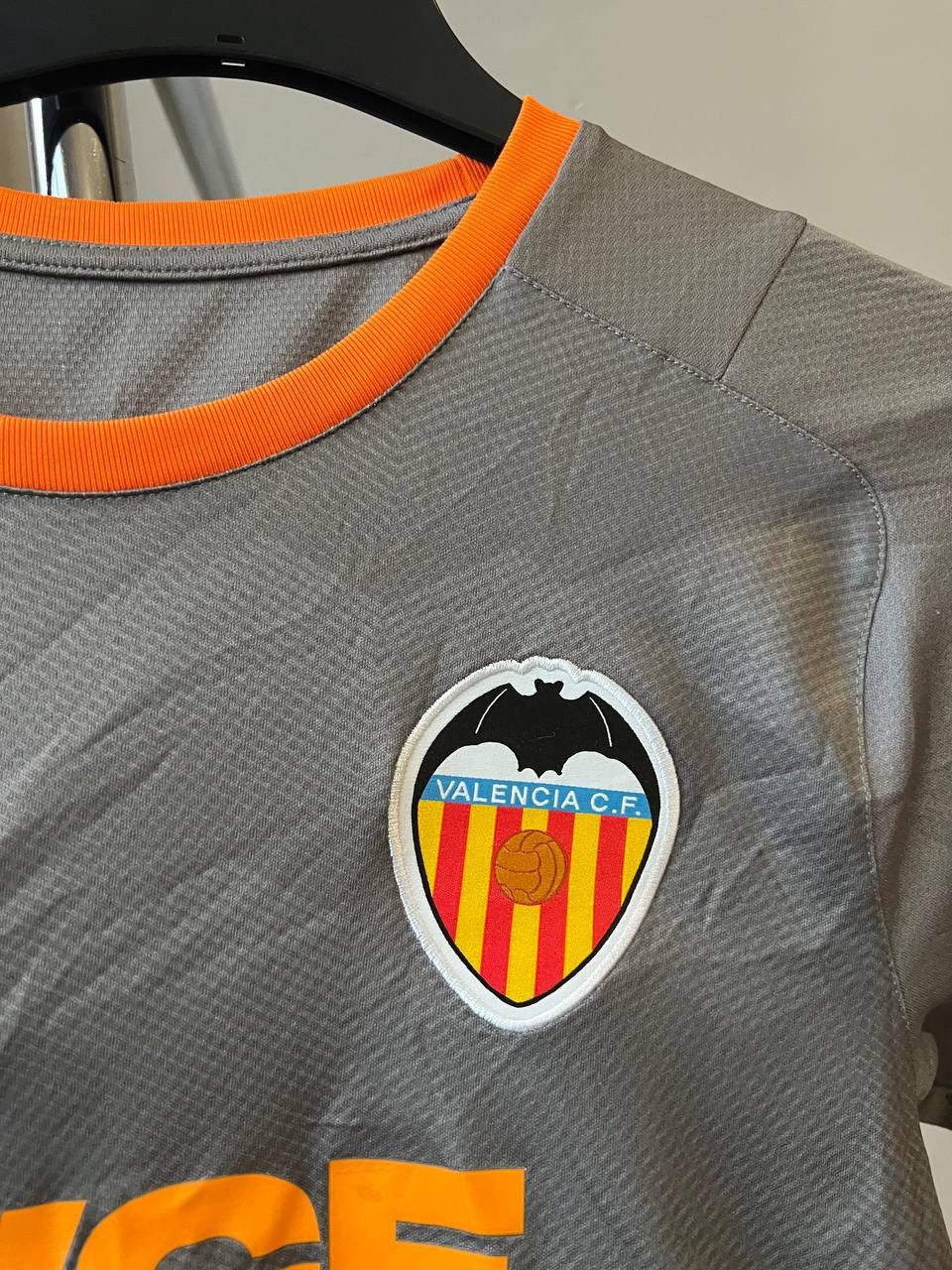Puma 2021/22 RARE VALENCIA CF FOUTH SOCCER JERSEY FOOTBALL SHIRT Size US S / EU 44-46 / 1 - 6 Thumbnail