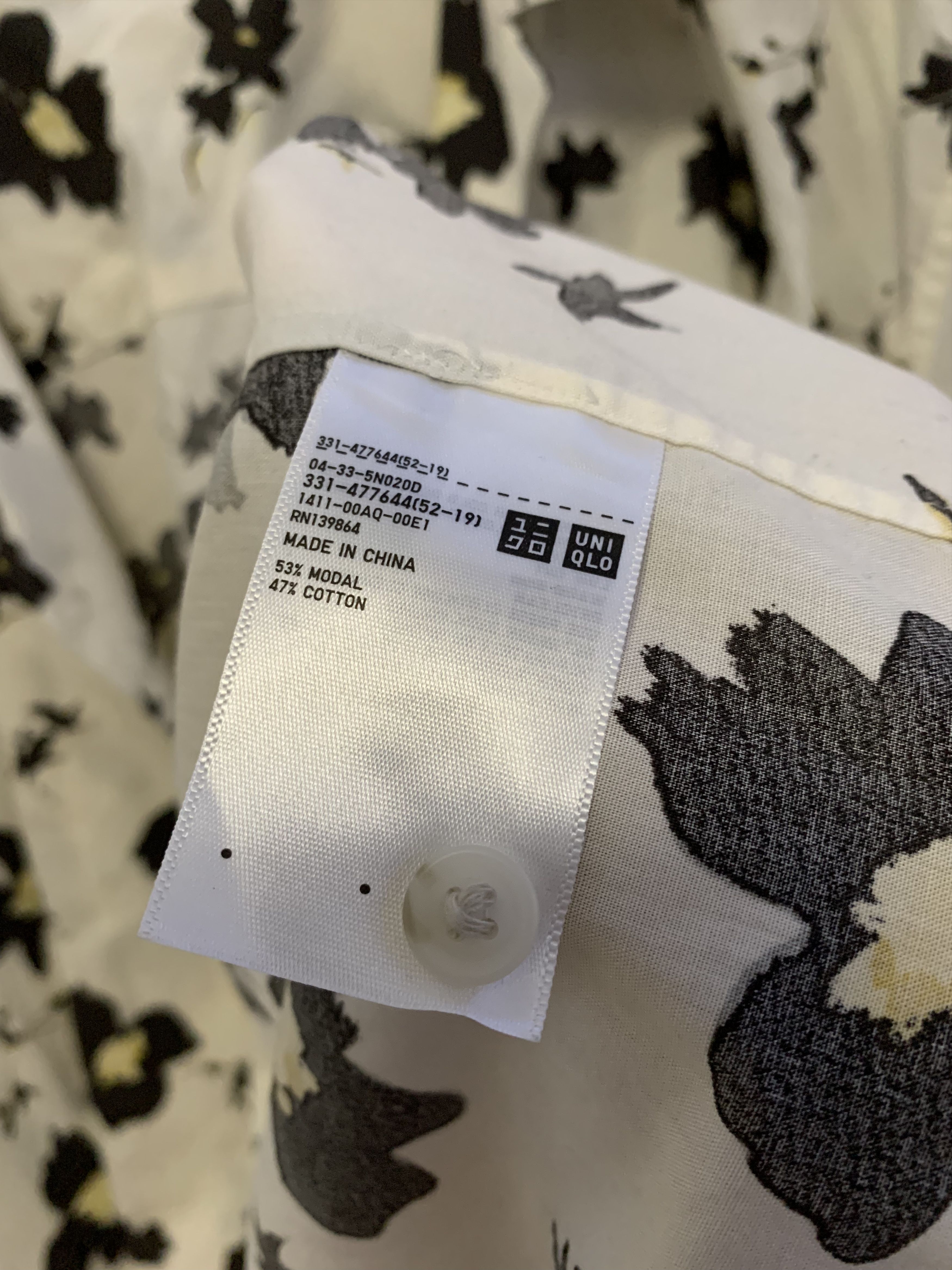 Uniqlo UNIQLO Black Flowers Button Down Shirt ⊛ OFFWT/YLW/BLK ⊛ New Size US M / EU 48-50 / 2 - 7 Thumbnail