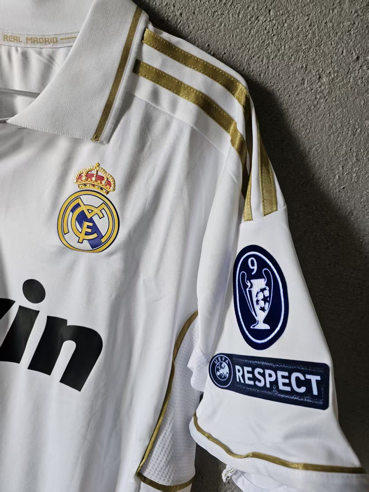 Other 2011 2012 Real Madrid #9 Benzema Jersey Size US L / EU 52-54 / 3 - 4 Thumbnail