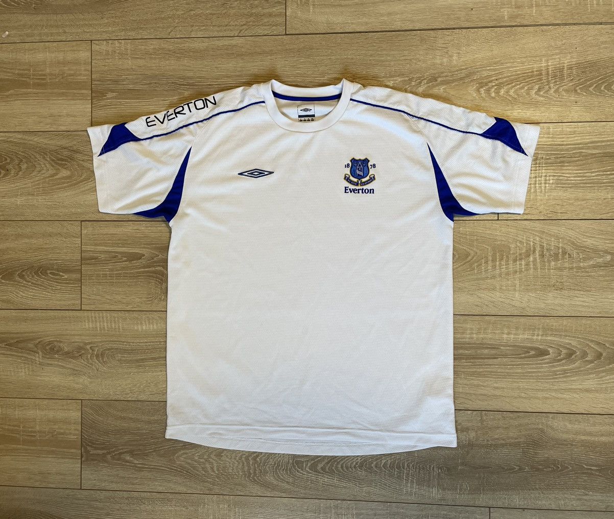 Umbro × Vintage Everton umbro 2005 training shirt vintage soccer jersey Size US XL / EU 56 / 4 - 1 Thumbnail