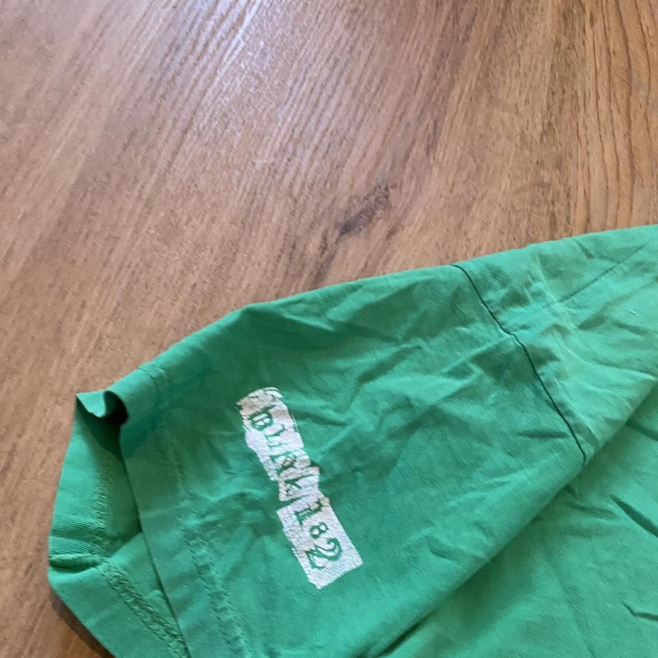 Fruit Of The Loom Green and white Blink 181 t-shirt with a relaxed fit Size US M / EU 48-50 / 2 - 5 Thumbnail