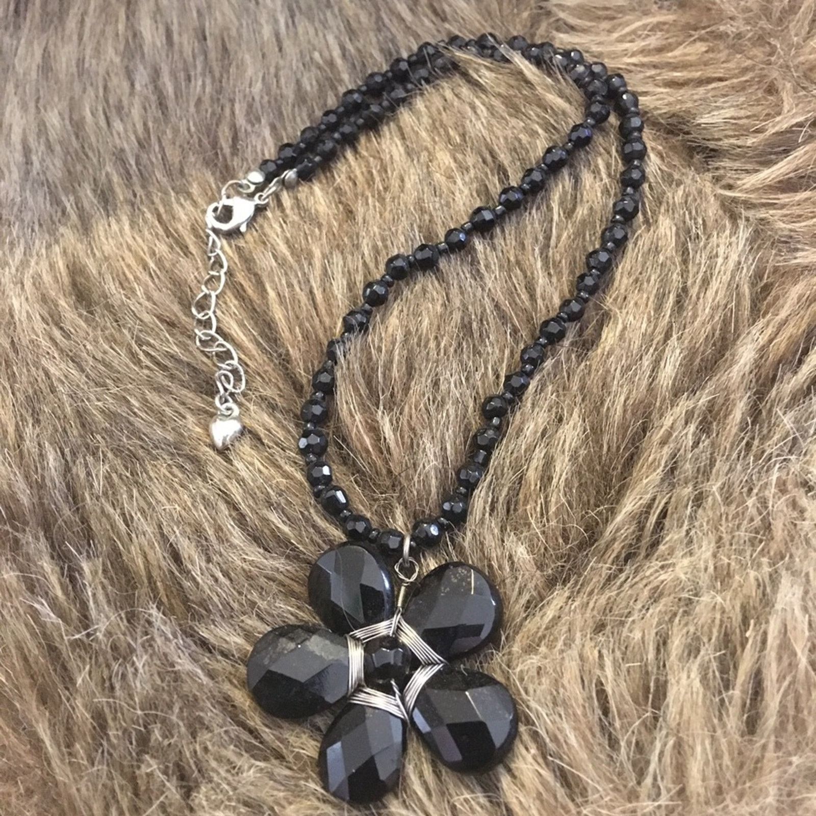 Jewelry Faceted black glass wired floral beaded necklace Size ONE SIZE - 9 Thumbnail