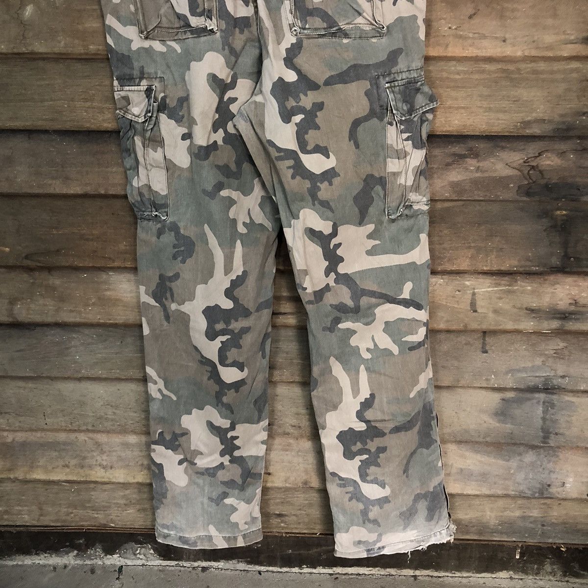 Japanese Brand DL Plus More Camo utility military cargo Pants #S2775 Size US 35 - 13 Thumbnail