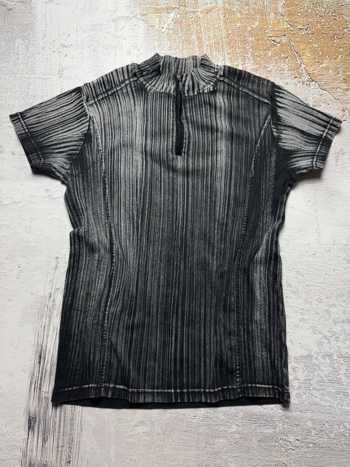 Vintage Avant Garde archive vintage zip up t-shirt Size US M / EU 48-50 / 2 - 1 Thumbnail