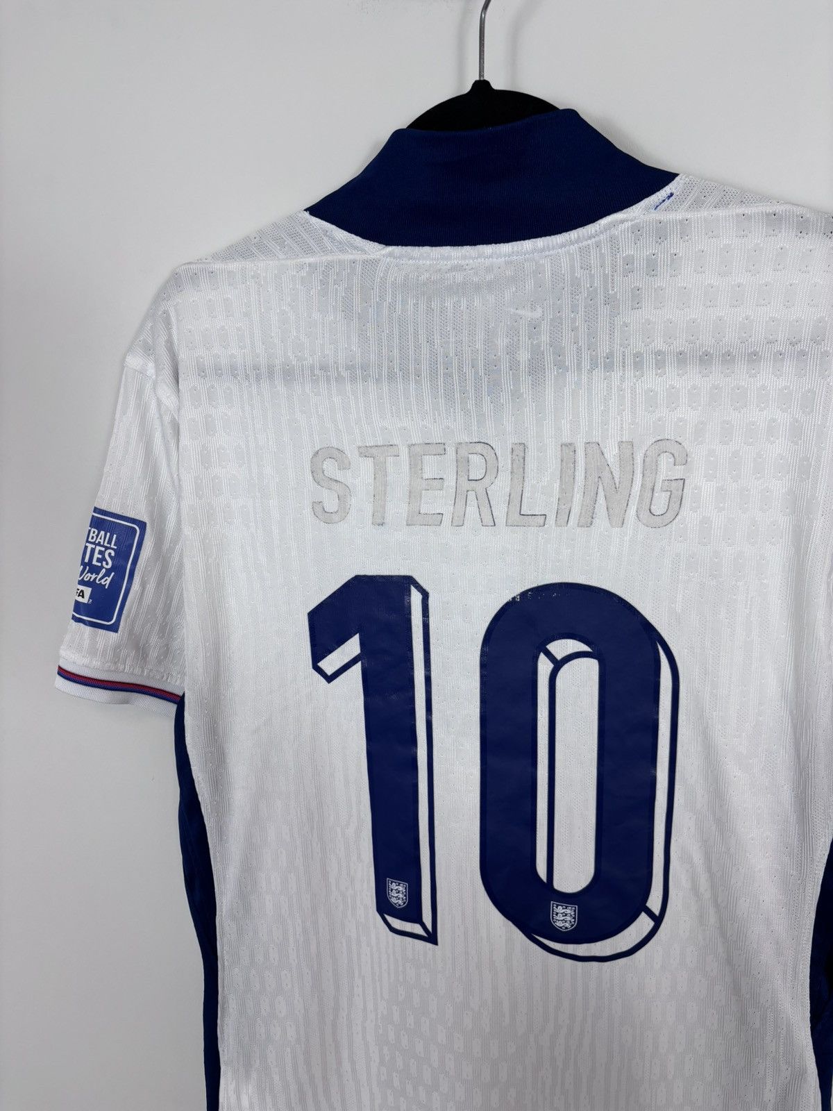 Nike Nike England 2024 Home Sterling #10 Football Soccer Jersey Size US S / EU 44-46 / 1 - 17 Thumbnail