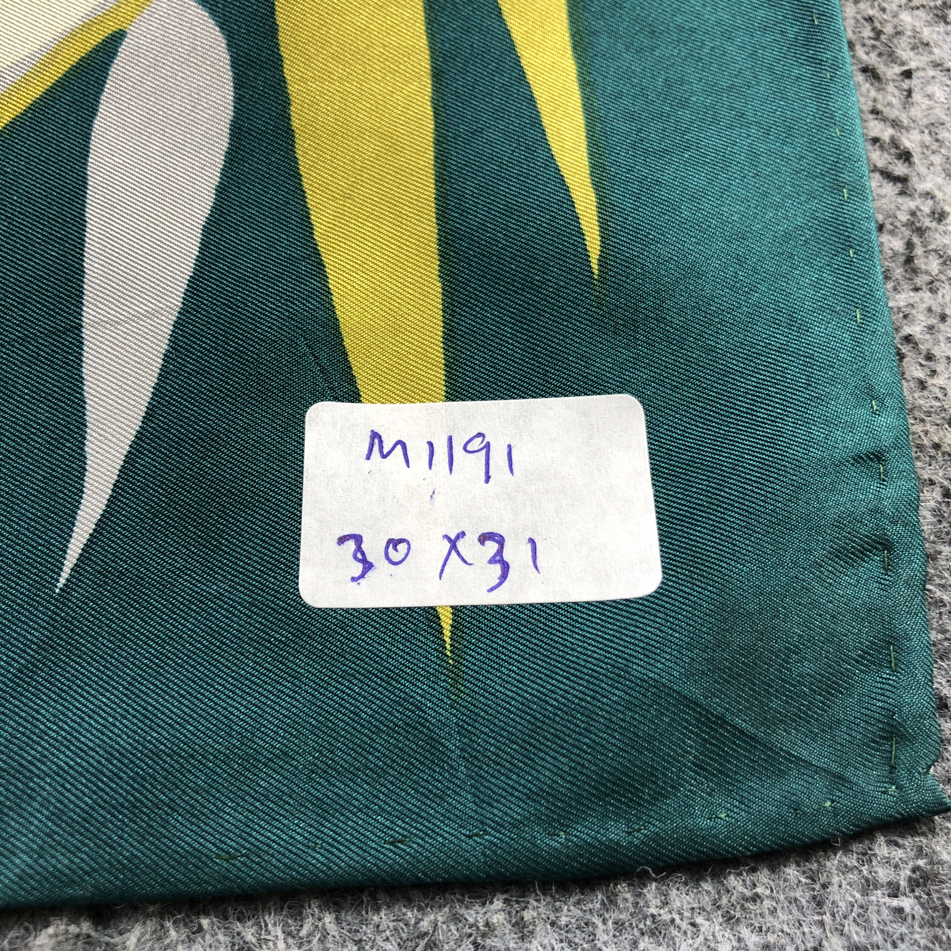 Japanese Brand Vintage Tabacch Moyano Silk Scarf M1191 Size ONE SIZE - 13 Thumbnail