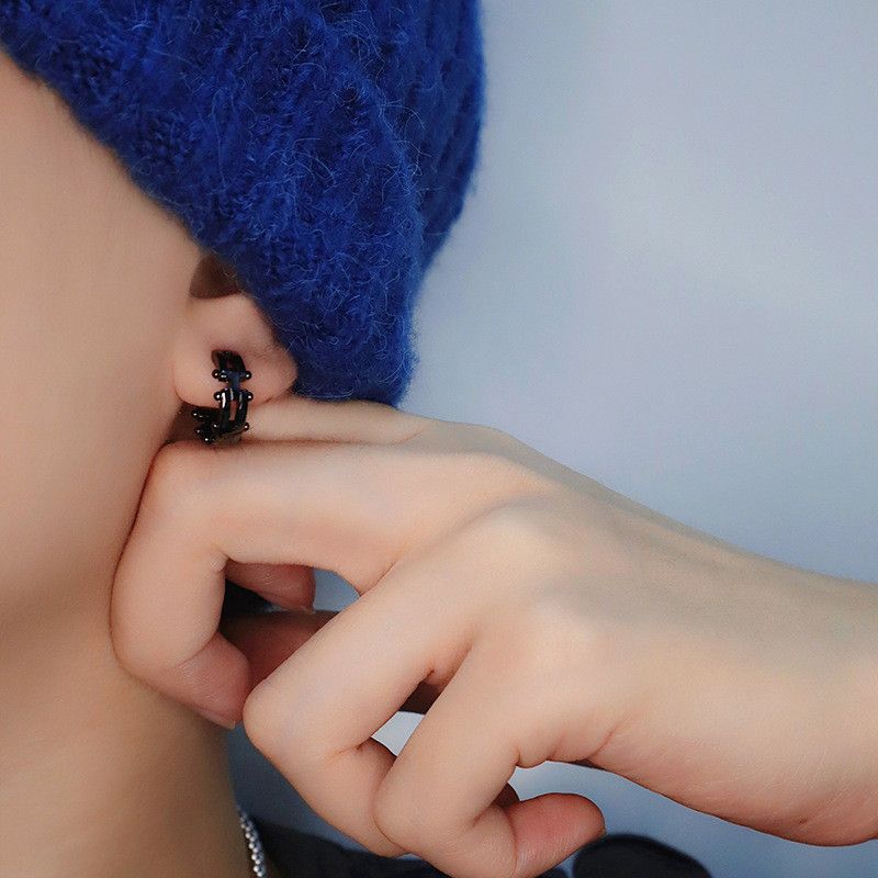 Jewelry × Sterling Silver Crazy Earrings One Pairs Chrome Jewelry Size ONE SIZE - 1 Thumbnail