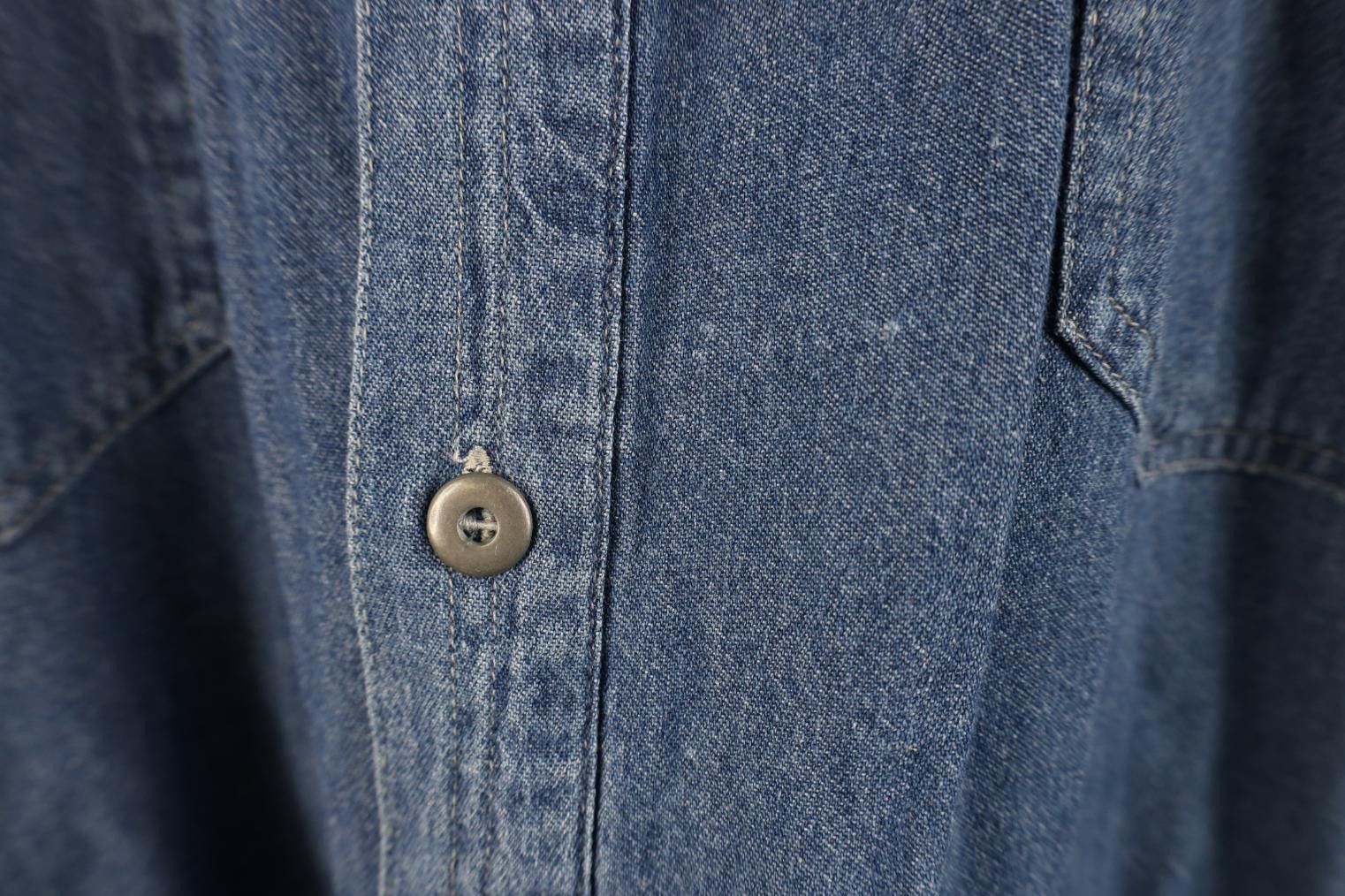 Vintage Vintage 90s Streetwear Big Pocket Denim Button Down Shirt Size US XL / EU 56 / 4 - 5 Thumbnail