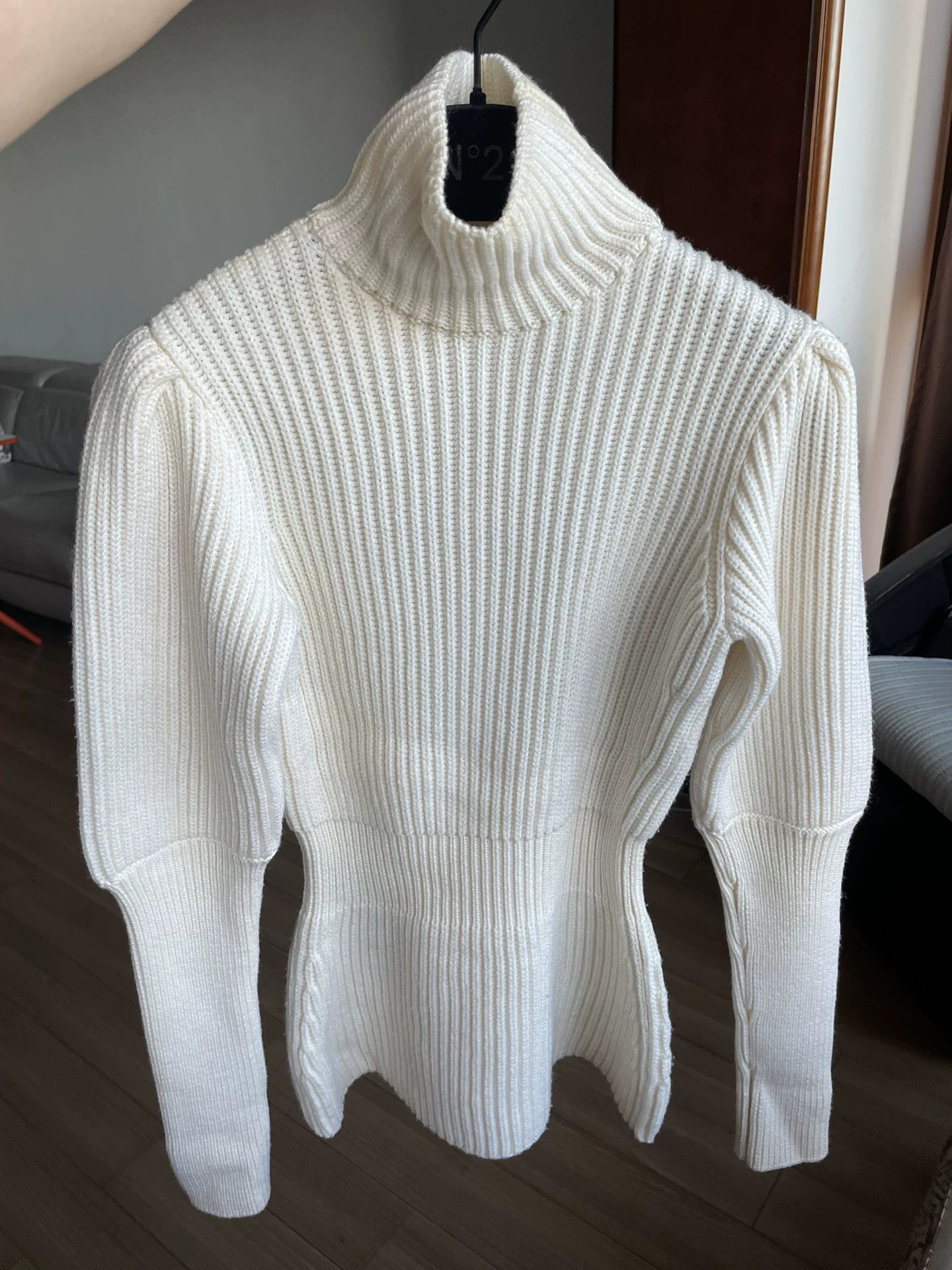Dior white ribbed turtleneck puff sleeve sweater Size US S / EU 44-46 / 1 - 1 Thumbnail