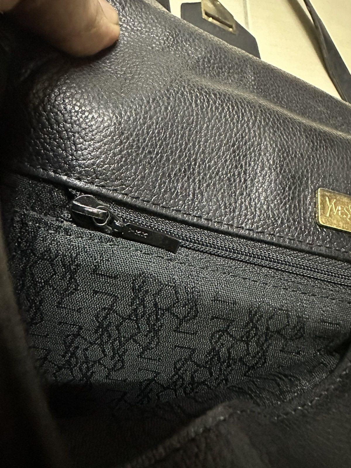 Yves Saint Laurent Vintage YSL Black Leather Crossbody Bag – Gold Hardware Size ONE SIZE - 5 Thumbnail