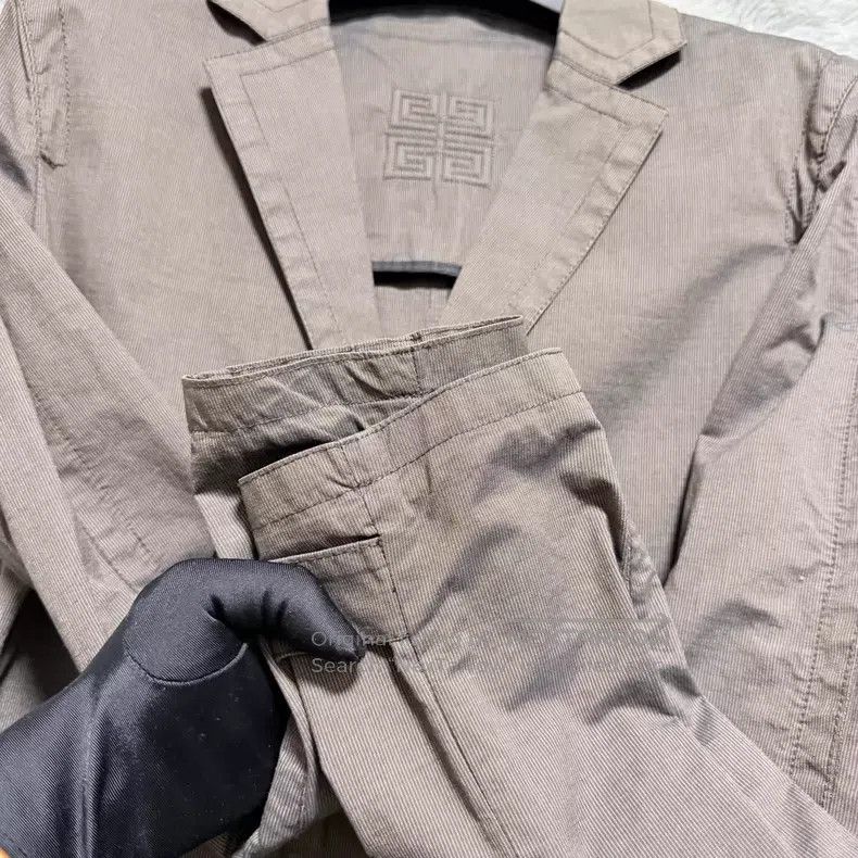 Givenchy Givenchy Solid V-neck Double-breasted Casual Long-sleeve J Size US S / EU 44-46 / 1 - 3 Thumbnail
