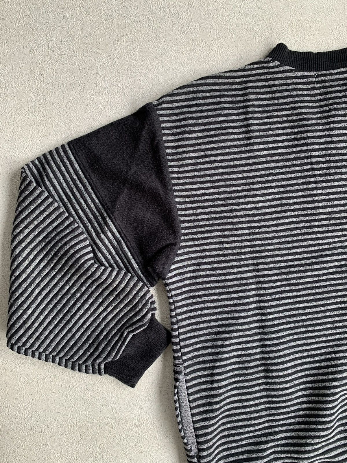 Le Grande Bleu (L.G.B.) Y2K JLC CLUB STRIPE JAPANESE SWEATSHIRT IFSIX LGB STYLE Size US L / EU 52-54 / 3 - 19 Thumbnail