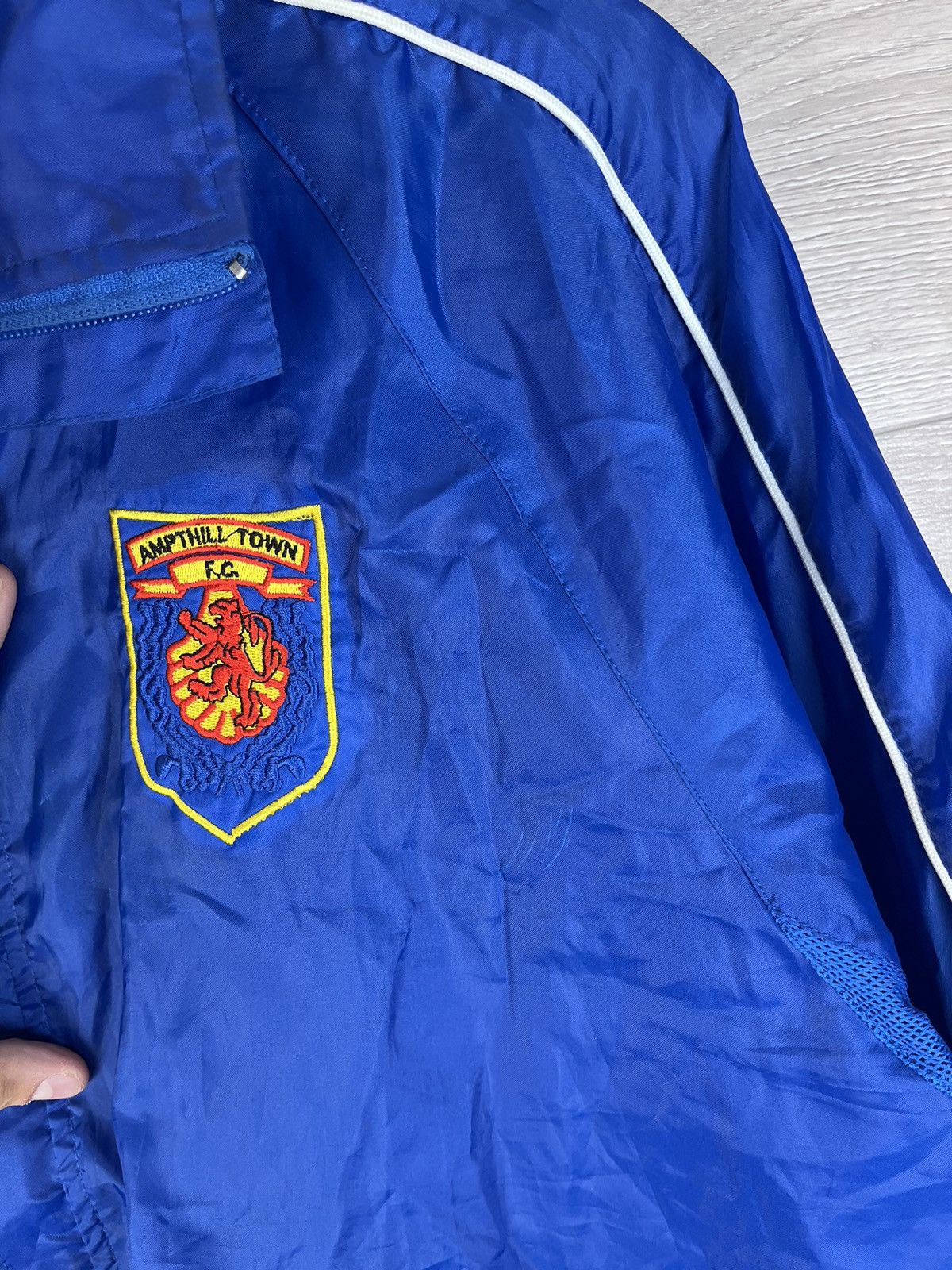 Errea Men’s soccer jacket Errea Ampthil Towm FC size Xl Size US XL / EU 56 / 4 - 10 Thumbnail