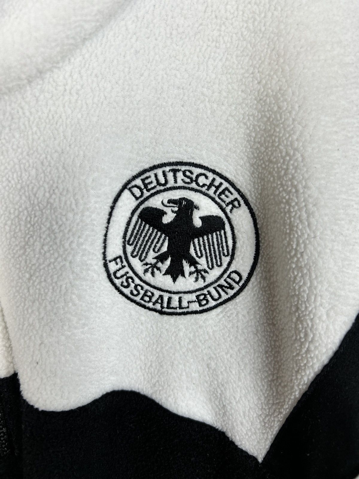 Adidas 90s Vintage Adidas Germany DFB 1996 World Cup Fleece Jacket Size US XL / EU 56 / 4 - 4 Thumbnail