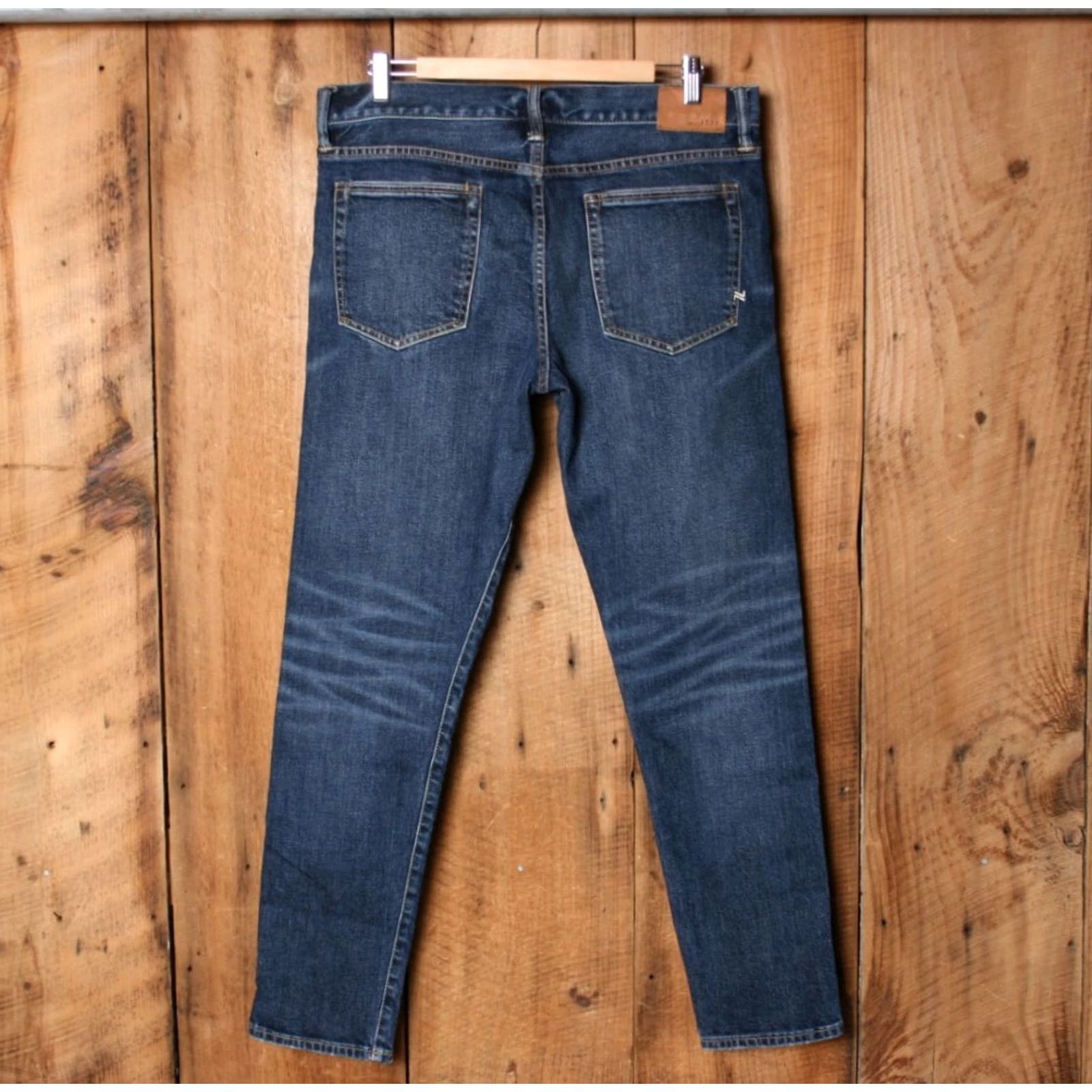 American Eagle Outfitters AE77 Athletic Skinny Stretch Selvedge Denim Blue Jeans 34x32 Regular Mens Athletic Fit Jeans Blue 34x32 - 31 Inseam Size US 33 - 4 Thumbnail