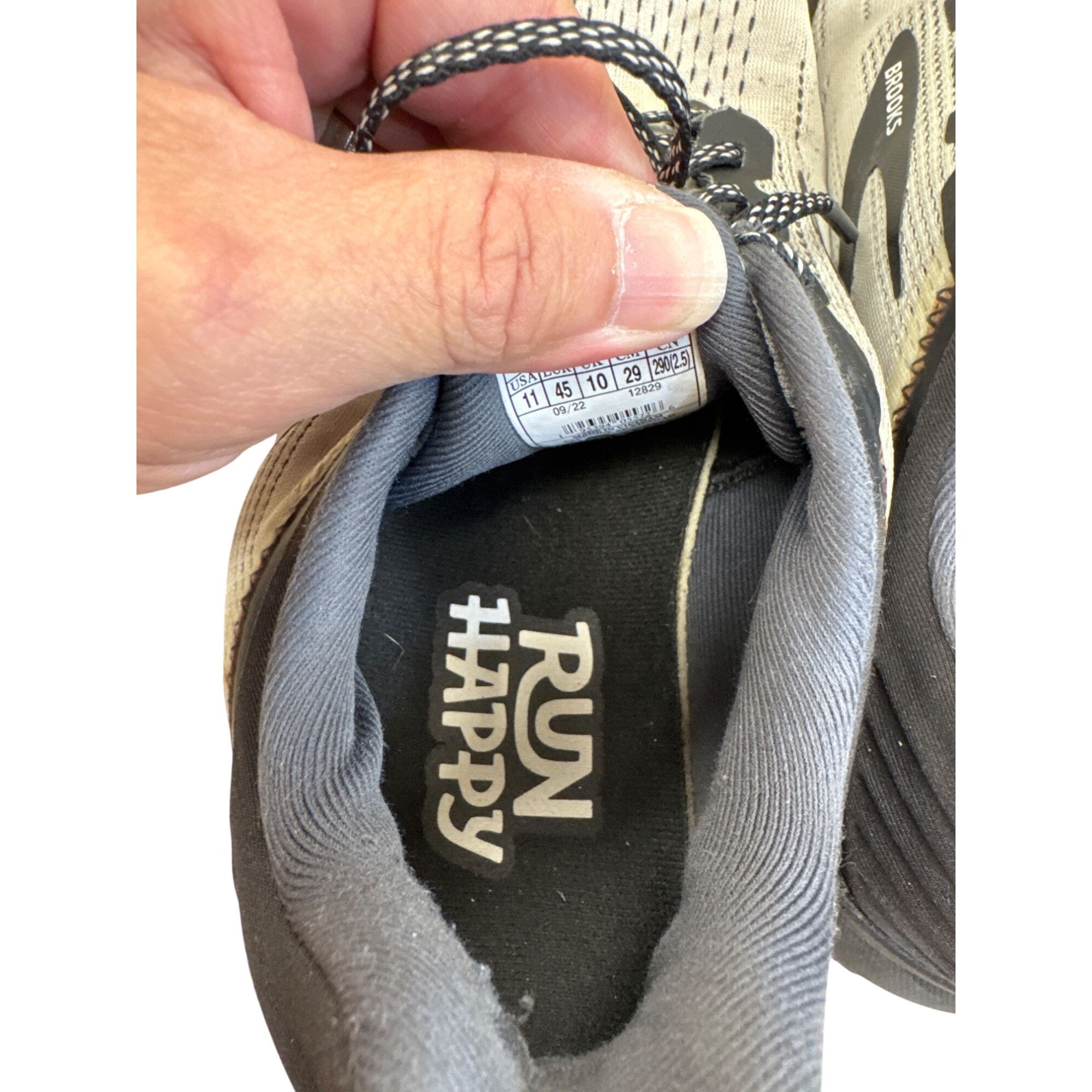 Brooks Brooks Anthem 5 Mens Gray/Black Running Shoes Sneakers Size Size US 11 / EU 44 - 15 Thumbnail