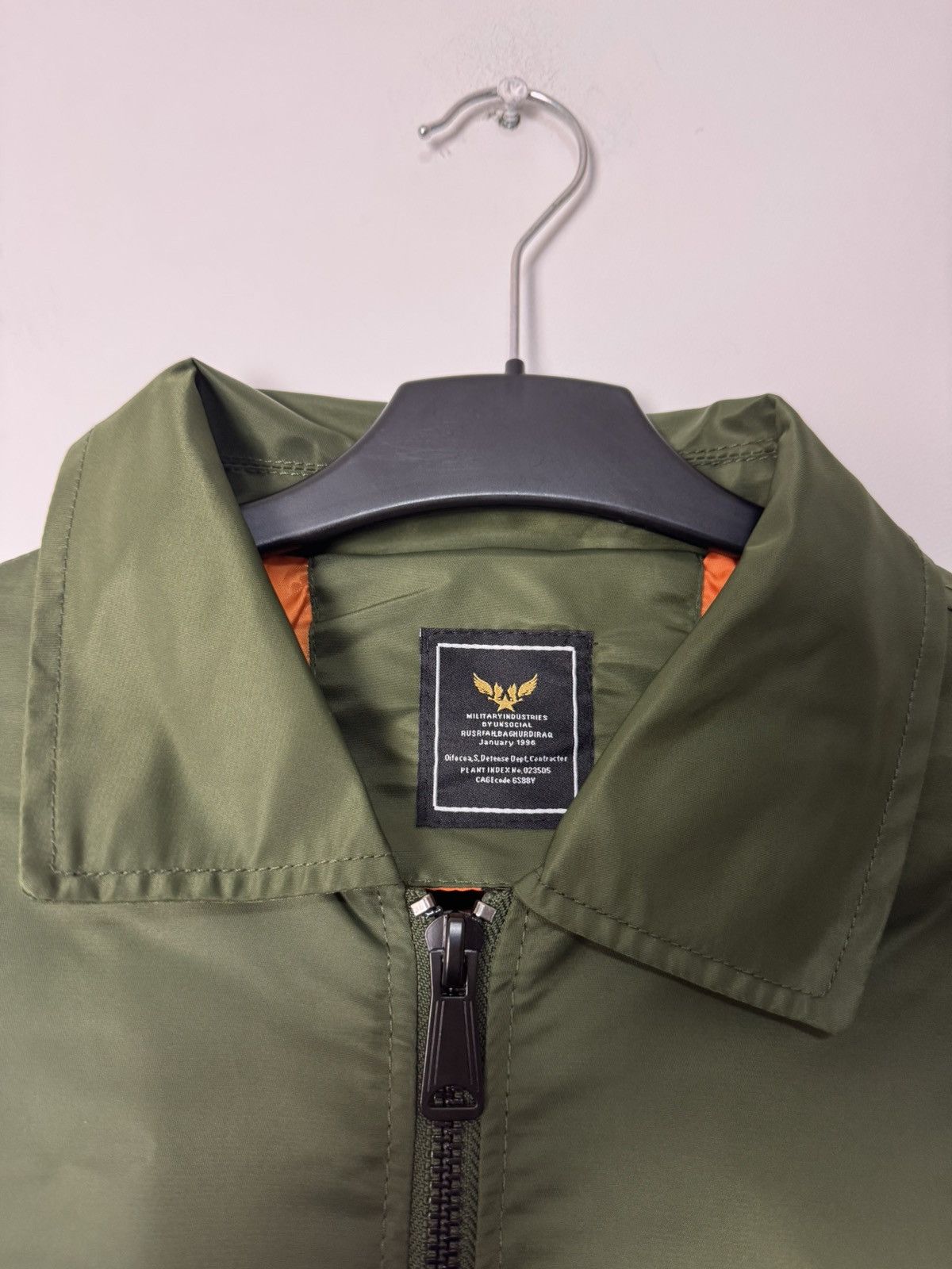 Vintage Vintage Unsocial MA-1 Bomber Olive Green Avant Garde Style Size US M / EU 48-50 / 2 - 5 Thumbnail