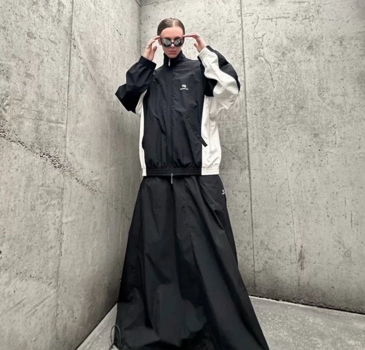 Balenciaga Balenciaga 22FW show B silhouette sports skirt pants Size US 38 / EU 54 - 8 Thumbnail