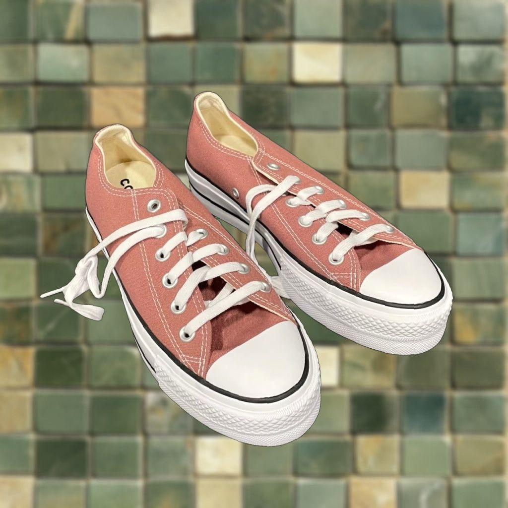 VINTAGE Converse Chuck Taylor Platform Sneaker Women's Size Pink