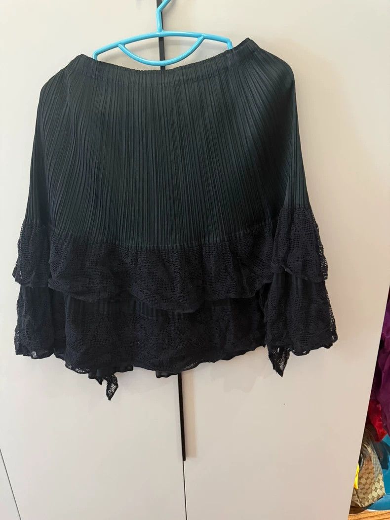 Issey Miyake Issey Miyake size:3 A vintage black pleated mini skirt Size 31" - 1 Thumbnail