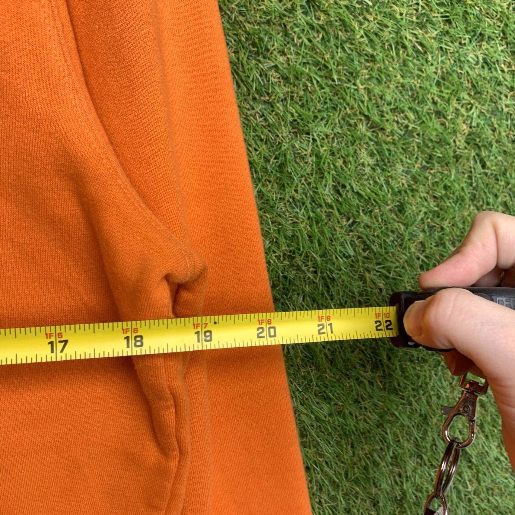 Vintage VINTAGE KLIM Hoodie Womens Small Orange Fleece Pullover Activewear Outdoor Graphic Print Size S / US 4 / IT 40 - 2 Thumbnail