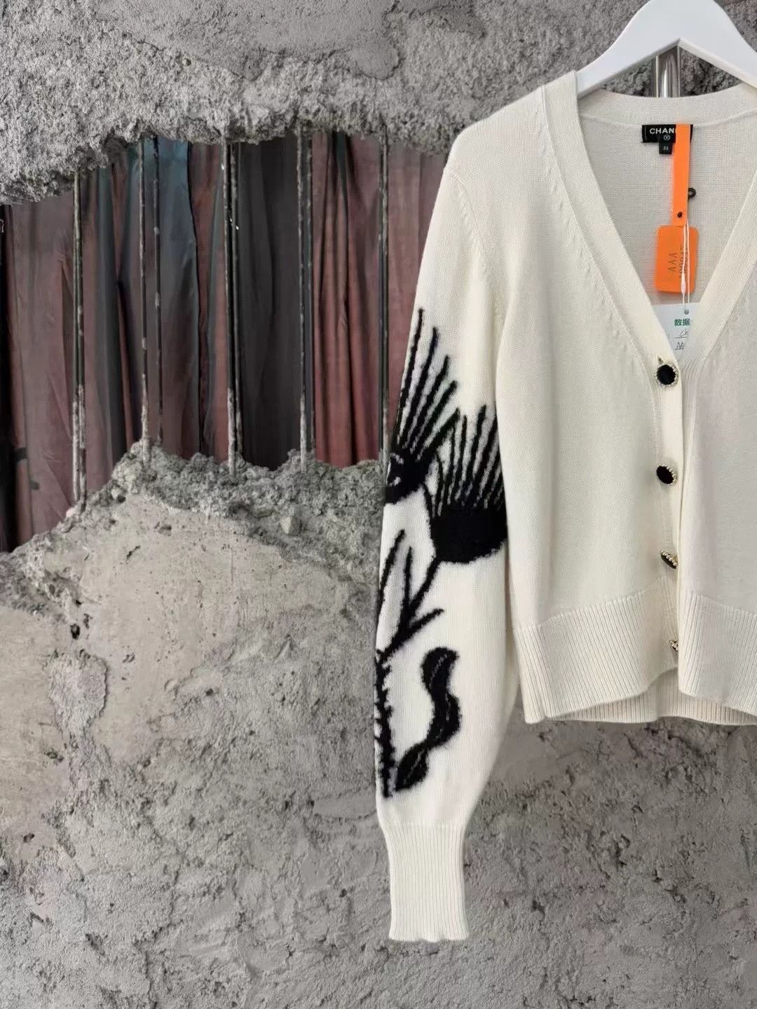 Chanel Chanel Arm Wing Floral Intarsia Cardigan Size US M / EU 48-50 / 2 - 3 Thumbnail