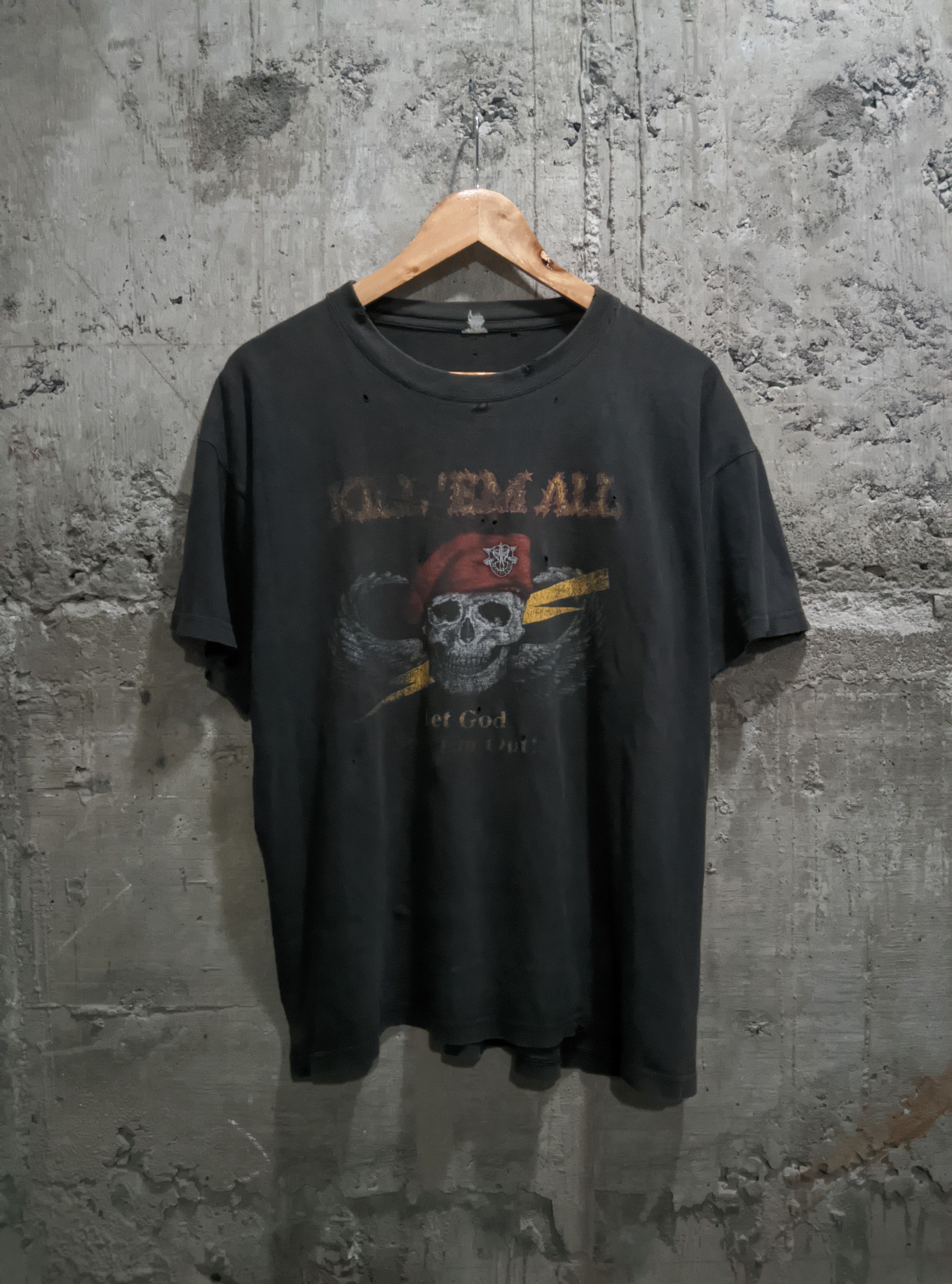 Vintage Vintage 90s kill em all distressed thrashed grunge fade ERD Size US L / EU 52-54 / 3 - 1 Thumbnail