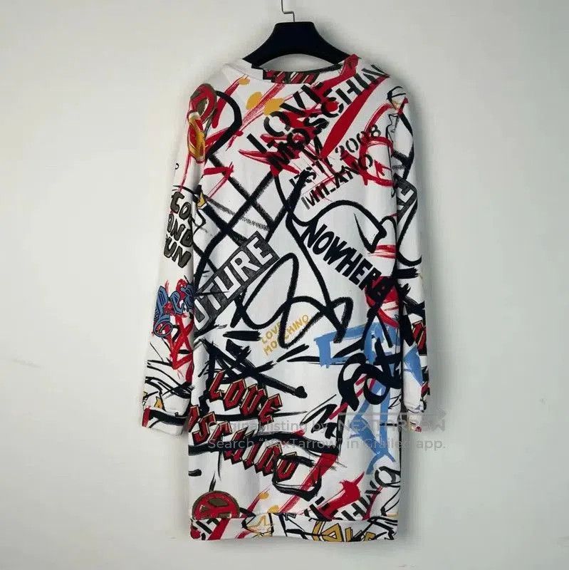 Moschino Moschino Long Graphic Sweatshirt for Women . Size M / US 6-8 / IT 42-44 - 2 Thumbnail