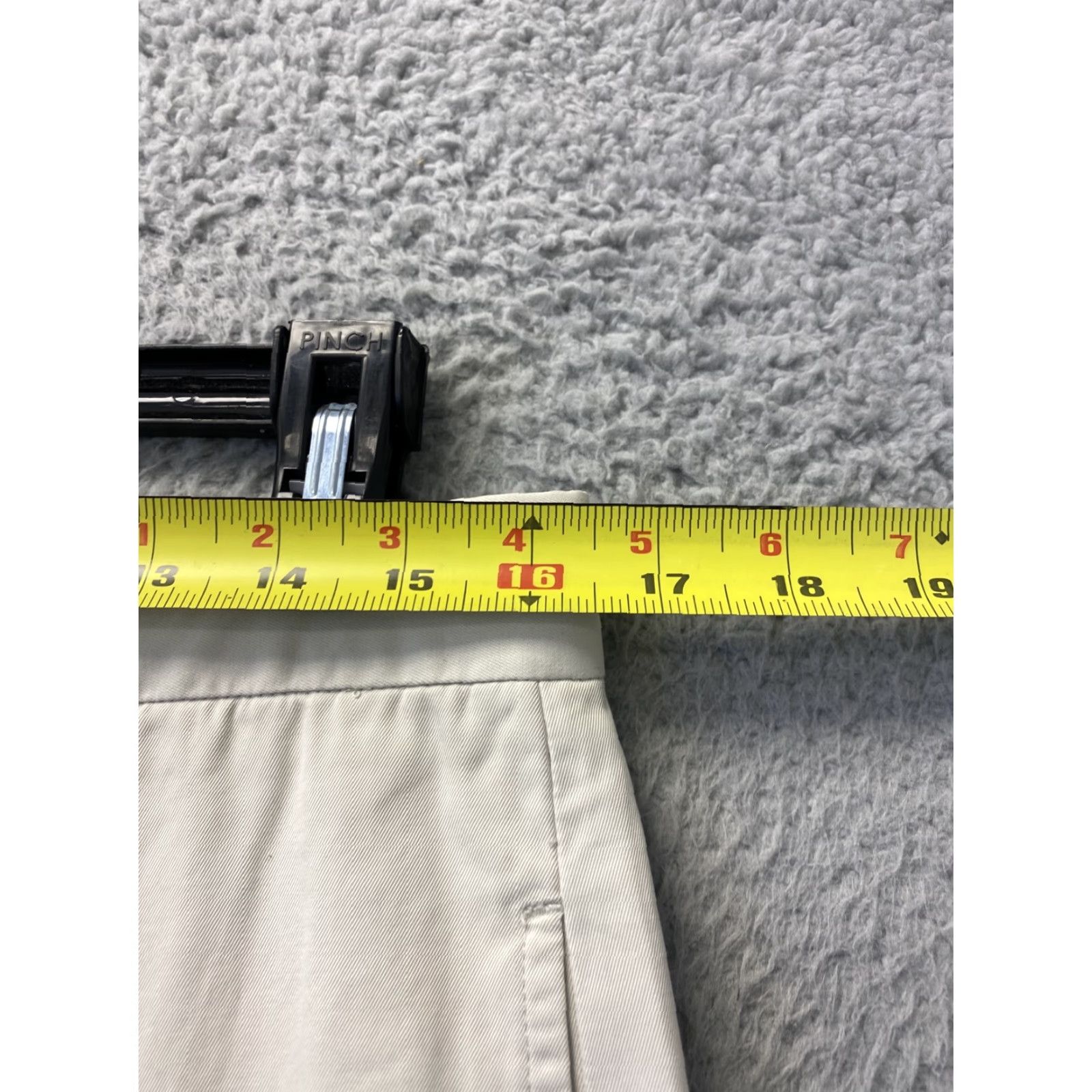 Banana Republic BANANA REPUBLIC Flat Front Khakis Pants Beige Mens Size 33X32 Size US 33 - 3 Thumbnail