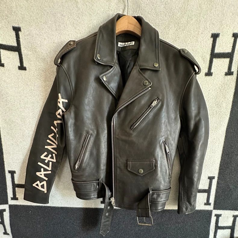 Balenciaga Balenciaga size 34 Classic leather jacket Size XS / US 0-2 / IT 36-38 - 1 Thumbnail