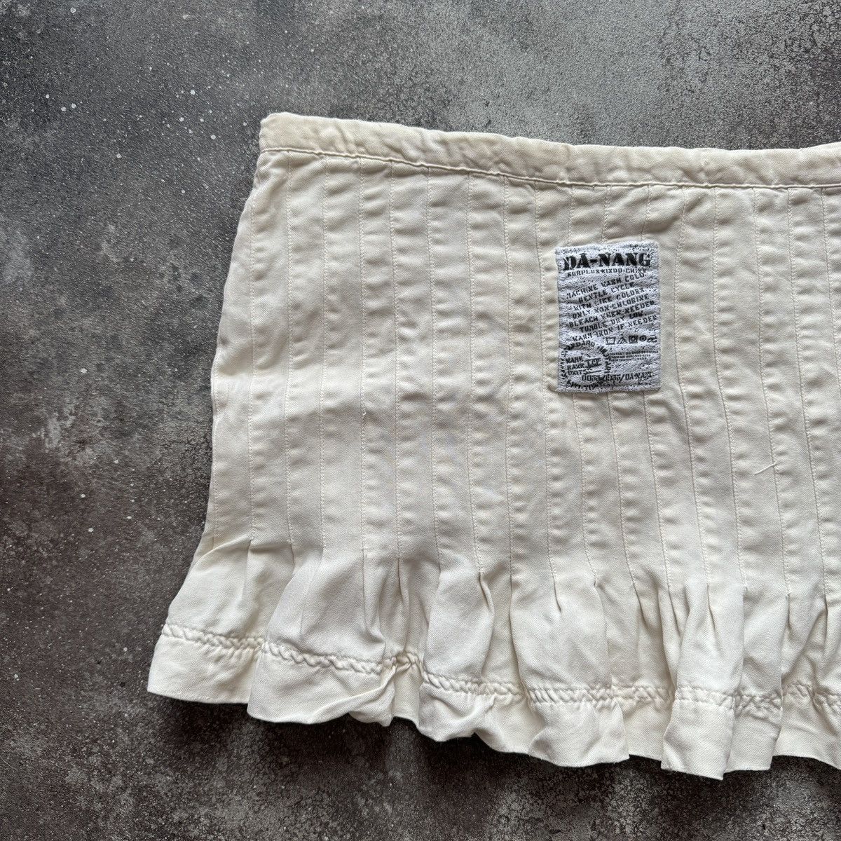 Hysteric Glamour 2000’s Grunge Fairy Low Rise White Cargo Ruffle Mini Skirt Size 27" / US 4 / IT 40 - 6 Thumbnail