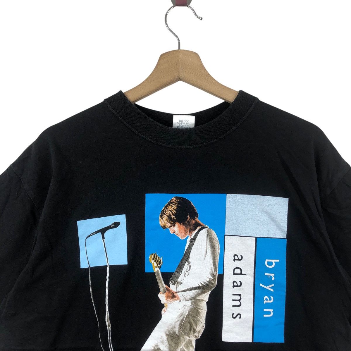 Vintage Vintage 90’ BRYAN ADAMS Waking Up The Neighbours Tee Shirt Size US L / EU 52-54 / 3 - 2 Thumbnail