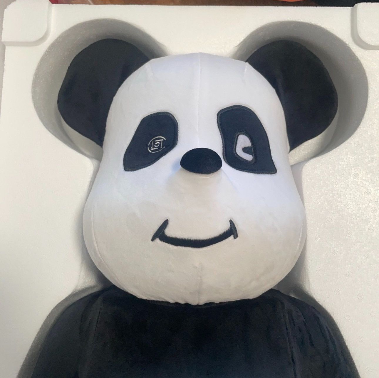 Japanese Brand × Medicom Toy Bearbrick Clot Panda 1000% Size ONE SIZE - 3 Thumbnail