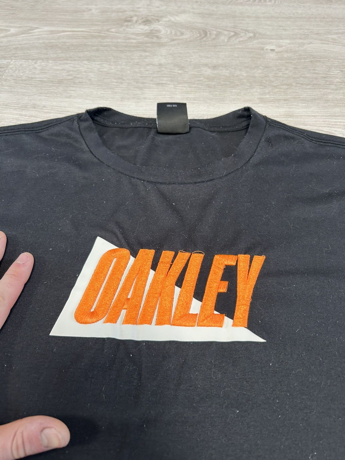 Oakley Vintage Oakley T-shirt Big logo Size XL Sport Size US XL / EU 56 / 4 - 7 Thumbnail