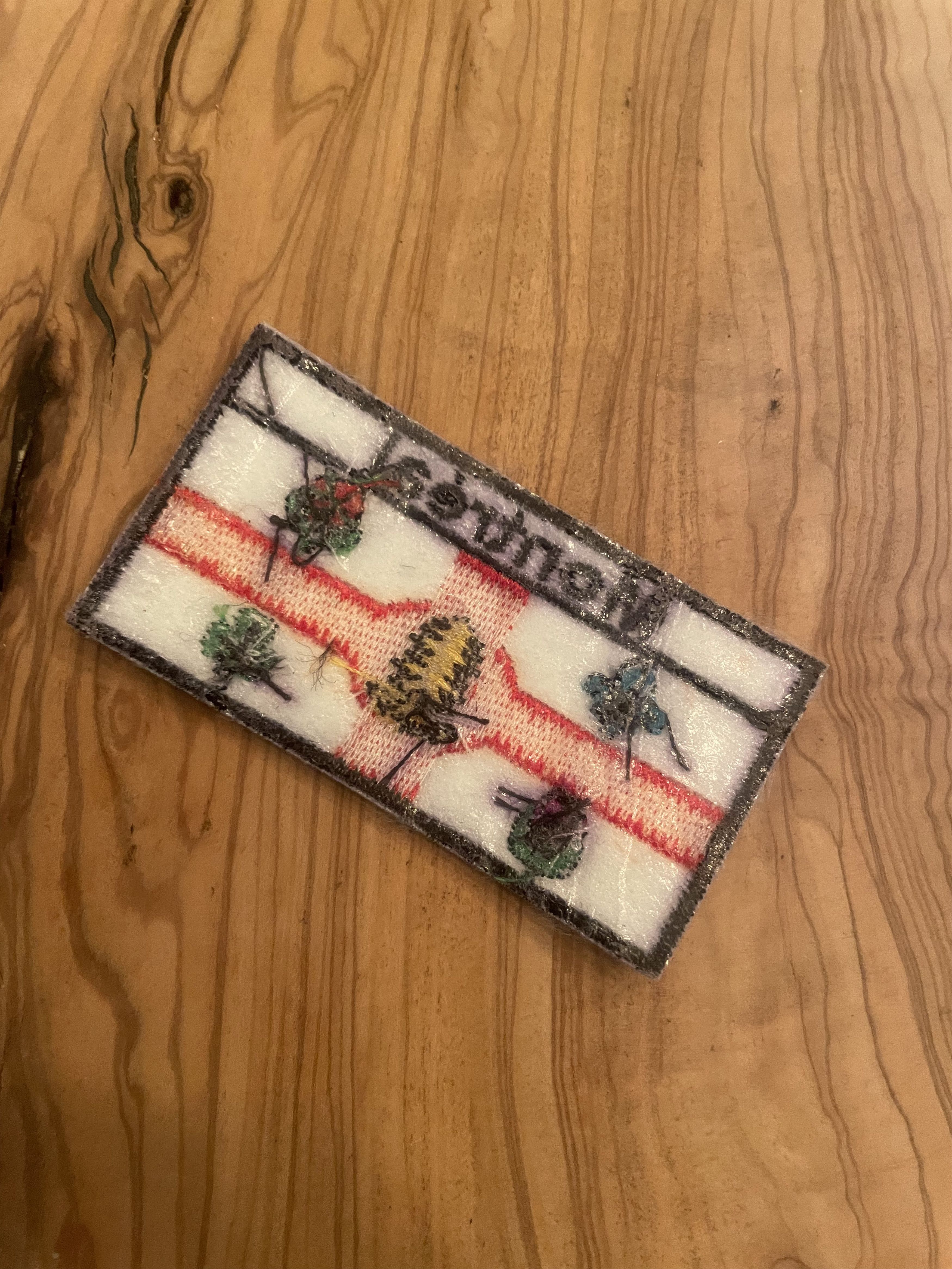 Other Vintage 90s LARGE MONTREAL FLAG Sew / Iron-On Patch Canadian Size ONE SIZE - 4 Thumbnail