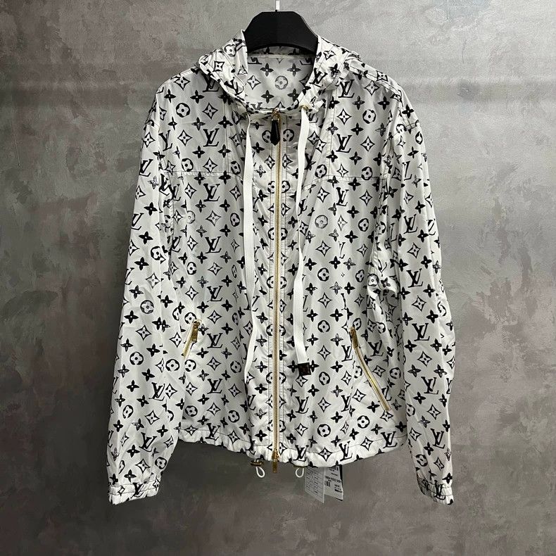 Louis Vuitton Louis Vuitton Full White Logo Hooded Jacket Size US S / EU 44-46 / 1 - 1 Thumbnail