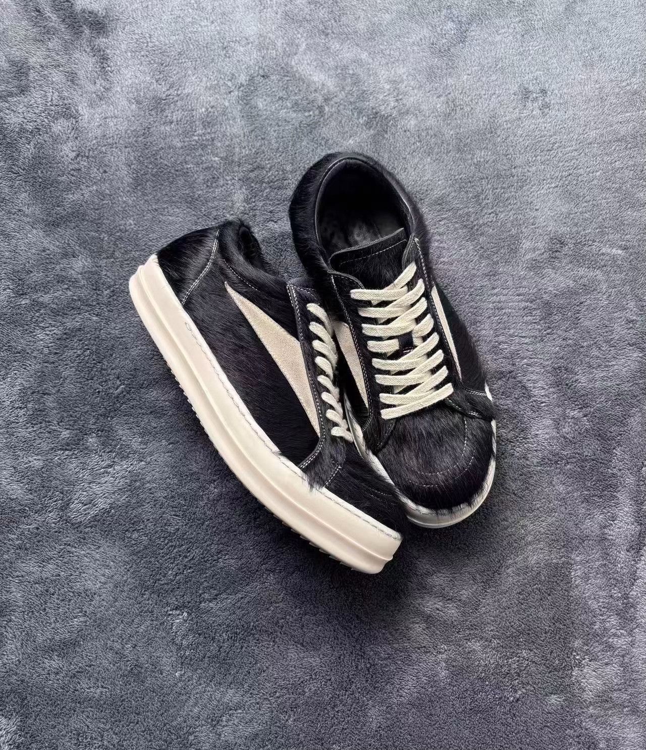 Rick Owens Rick Owens Black Lowtop Sneakers 41 Men Size US 8.5 / EU 41-42 - 1 Thumbnail