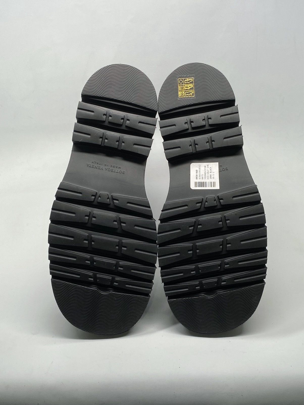 Bottega Veneta Bottega Veneta Lug Sole Leather Boots size 39.5 Size US 9.5 / IT 39.5 - 13 Thumbnail