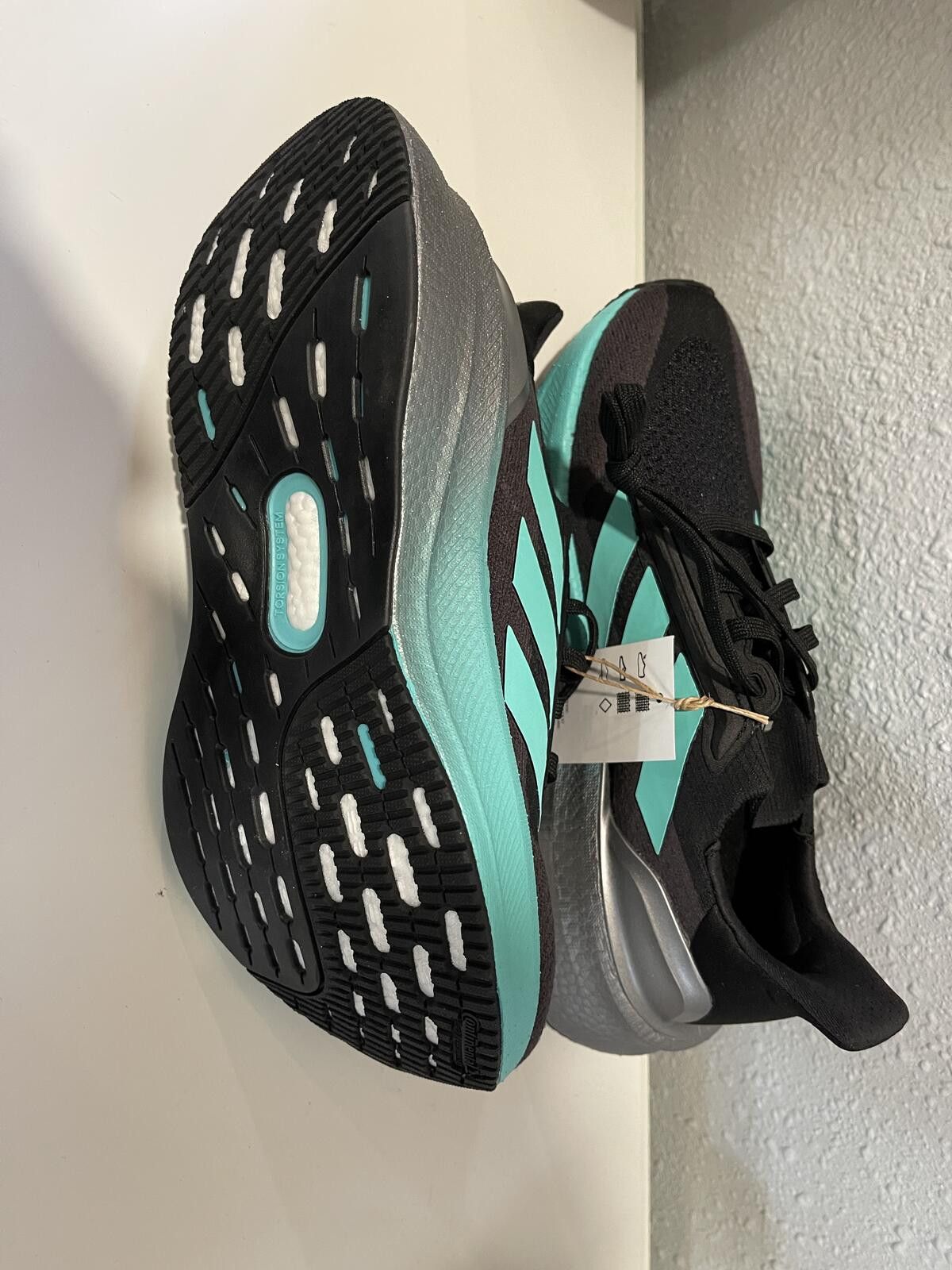 Adidas Adidas Ultraboost 22 Running Shoes Black and Turquoise Size US 7 / IT 37 - 8 Thumbnail