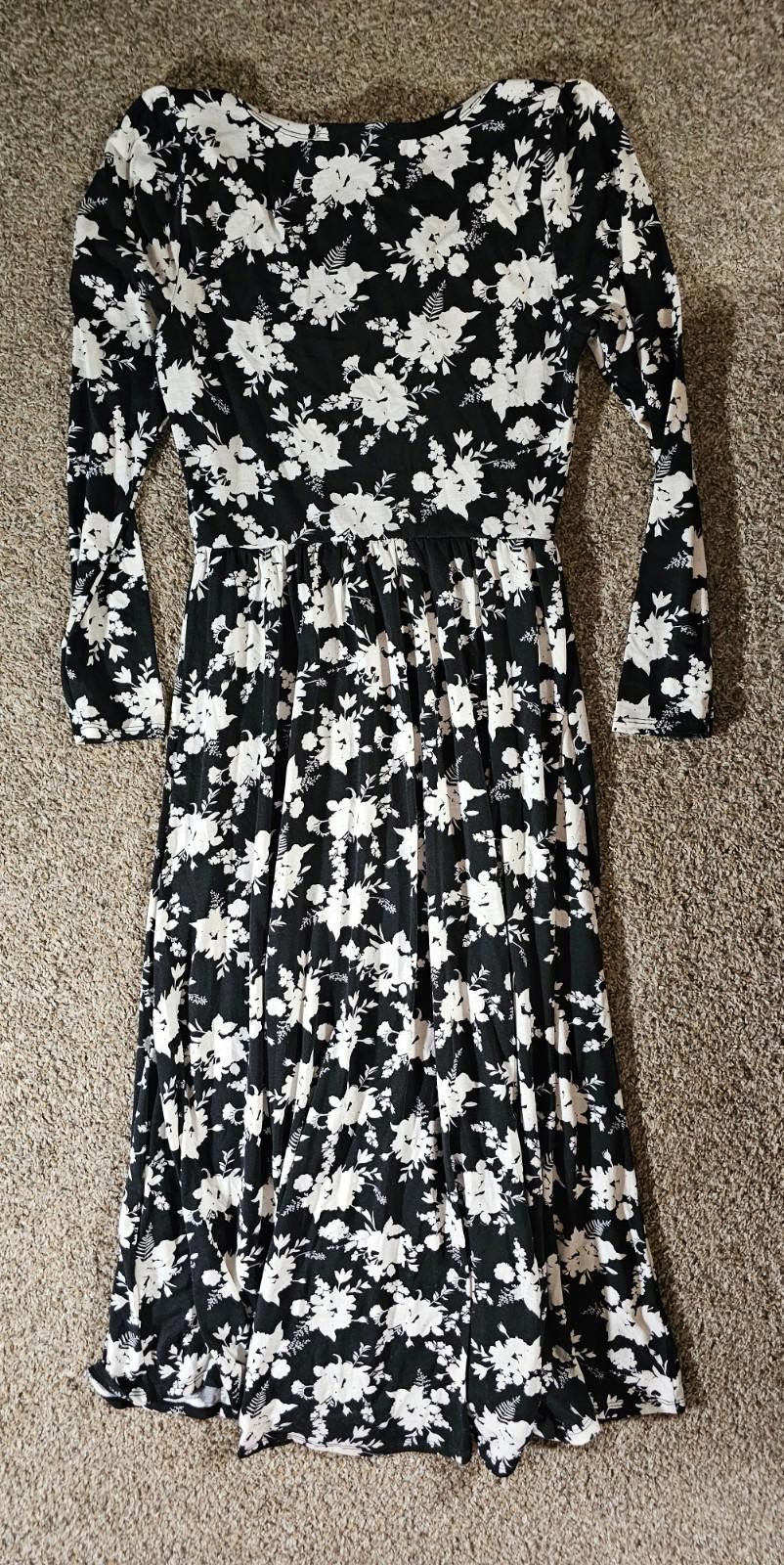 Designer LuLaRoe Black & White Floral Dress S Size S / US 4 / IT 40 - 7 Thumbnail
