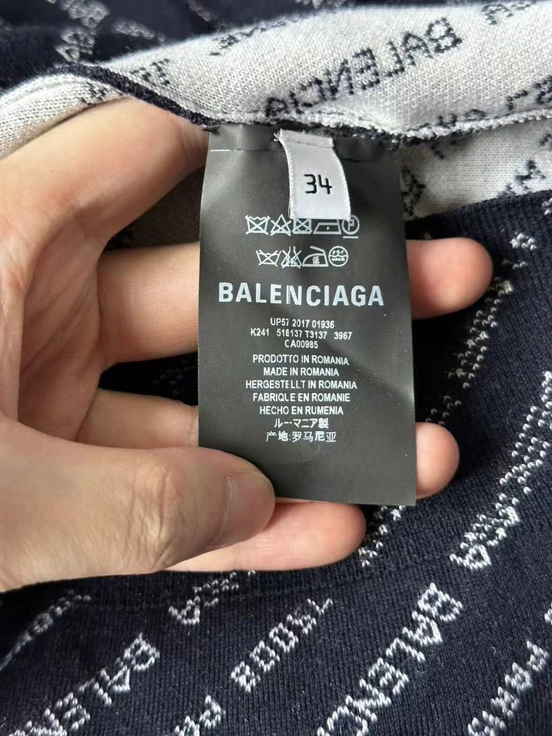 Balenciaga Balenciaga size 34 Bullet Screen Sweater Size US S / EU 44-46 / 1 - 4 Thumbnail