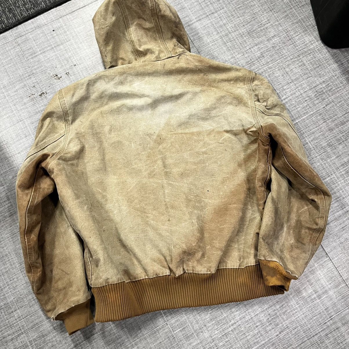 Carhartt × Carhartt Wip × Vintage VTG Faded and Thrashed Carhartt Hooded Jacket Size US L / EU 52-54 / 3 - 5 Thumbnail