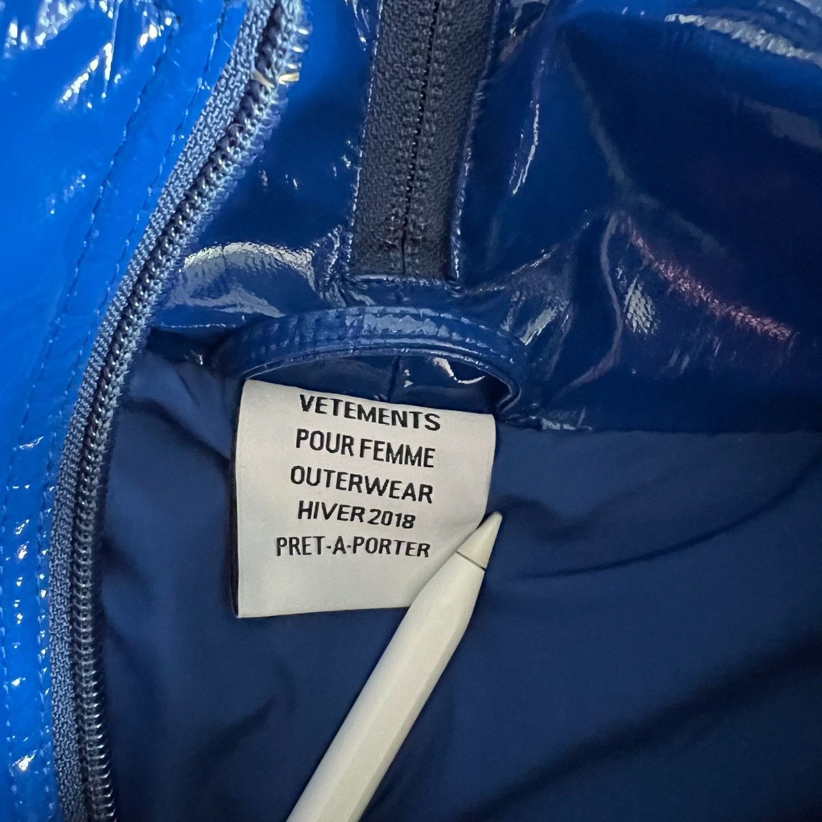 Vetements FW17 Miss Webcam Puffer Size US S / EU 44-46 / 1 - 14 Thumbnail