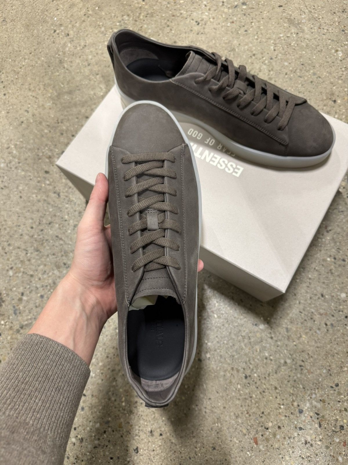 Essentials × Fear of God Fear of God Essentials Tennis Suede Sneaker NEW 325$ Size US 10 / EU 43 - 4 Thumbnail