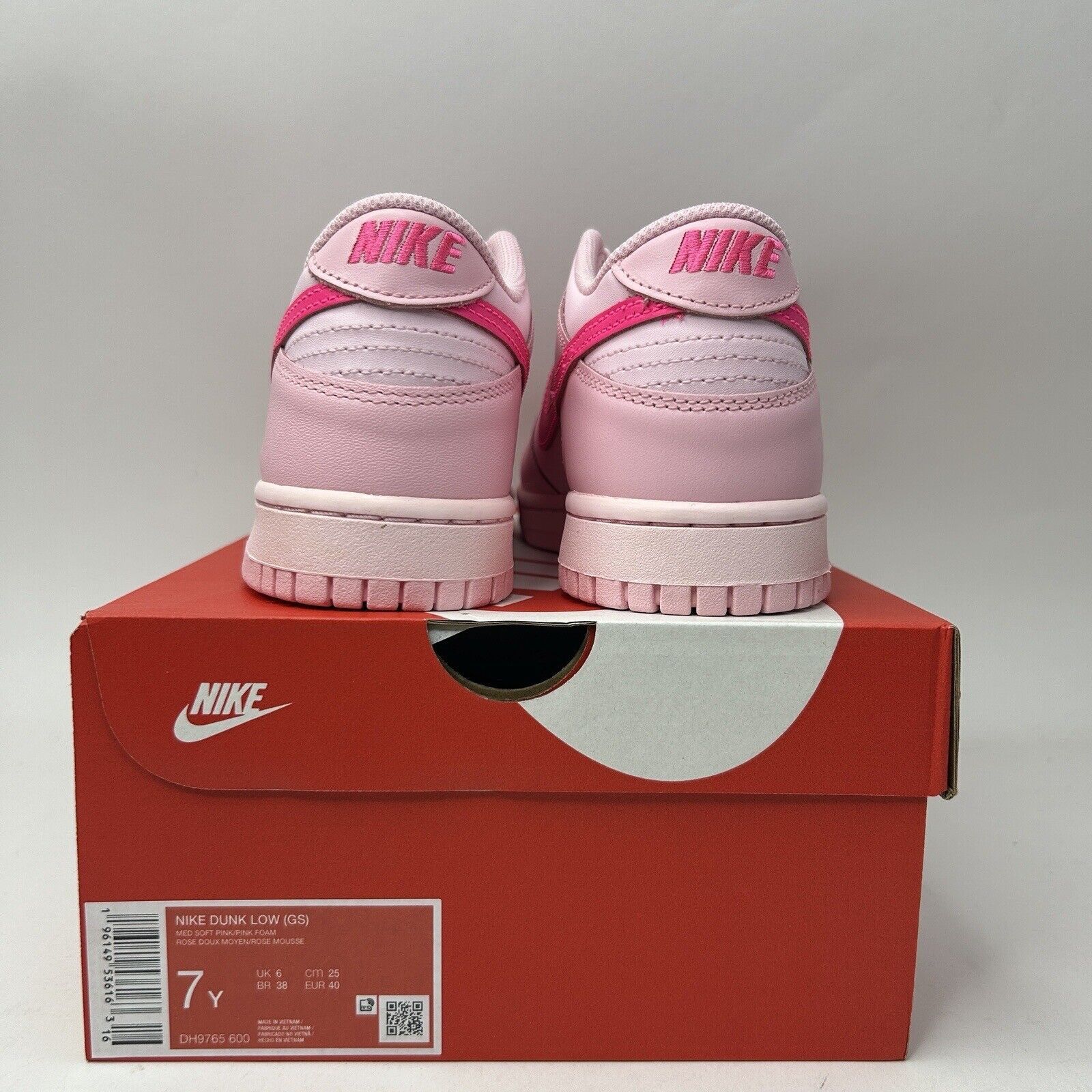 Nike Nike Dunk Low GS “Triple Pink/Pink Panther” 2023 Size US 8.5 / IT 38.5 - 4 Thumbnail