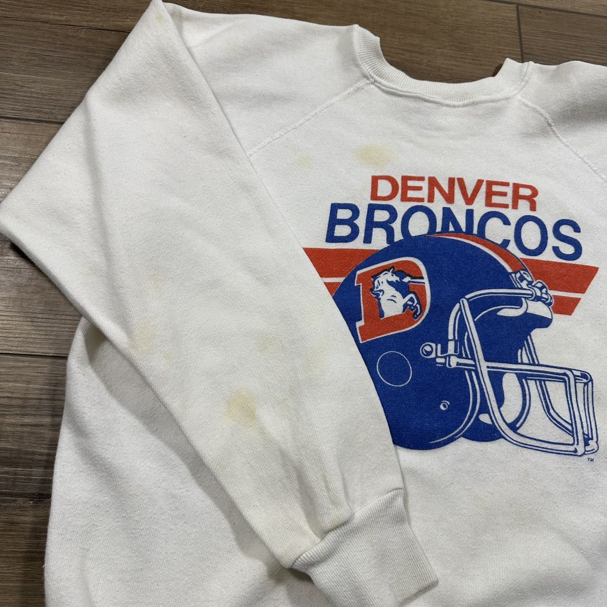 Other Vintage 80s Trench NFL Denver Broncos Crewneck Sweatshirt Size US S / EU 44-46 / 1 - 11 Thumbnail
